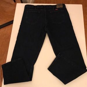 Wrangler Men’s Regular Fit Comfort Flex Waist Jean
